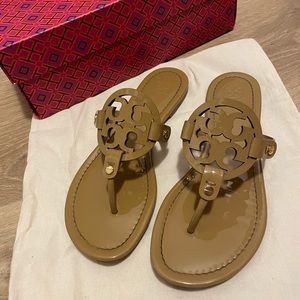 EUC TORY BURCH MILLERS